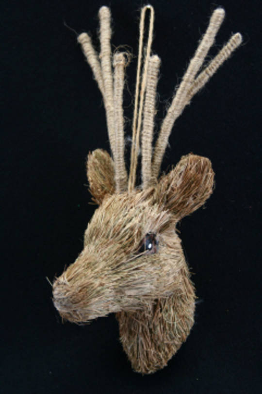 Bristle Straw Deer Trophy Head 24cm
