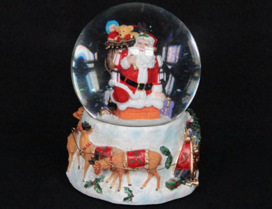 Musical SnowGlobe Santa on a Chimney