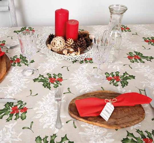 Holly Mistletoe Tablecloth 140x180cm